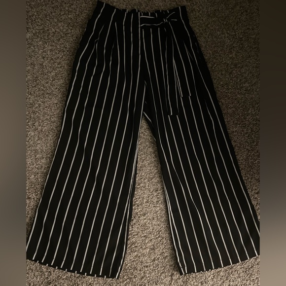 Pants - Black & White Dress Pants Lrg